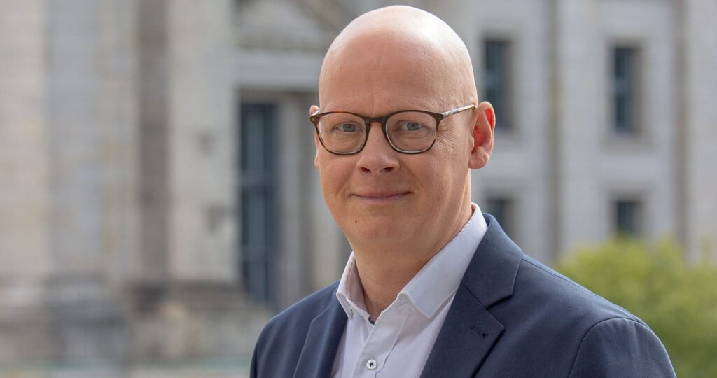 Matthias Deiß Krankheit: Faktencheck 2026 zu Alopezie-Gerüchten, ARD-Karriere und öffentlicher Quellenlage Matthias Deiß Krankheit
